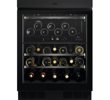 Винный шкаф AEG AWUD040B8B
