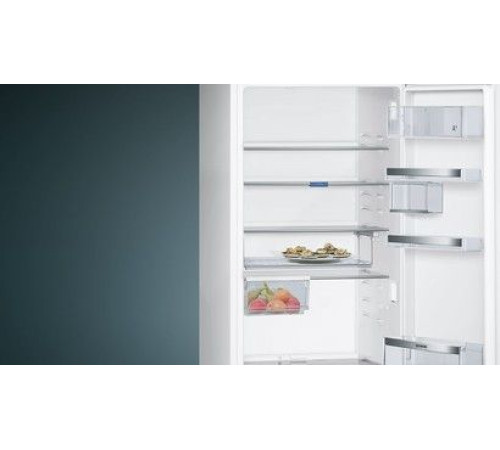 Холодильник Siemens KG 39EAW21R