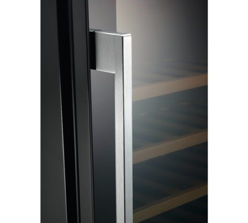 Винный шкаф AEG SWB63001DG