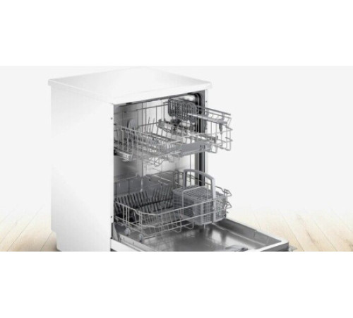 Посудомоечная машина BOSCH SMS23BW01T