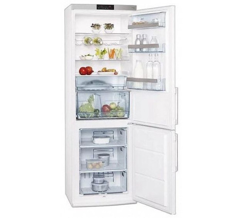 Холодильник AEG S73600CSW0