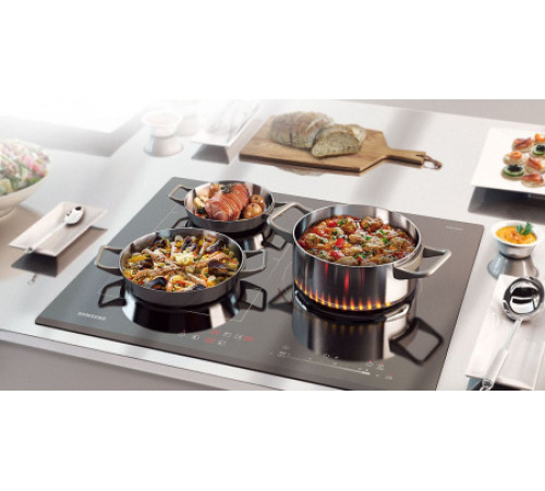 Поверхность SAMSUNG NZ63K7777BK