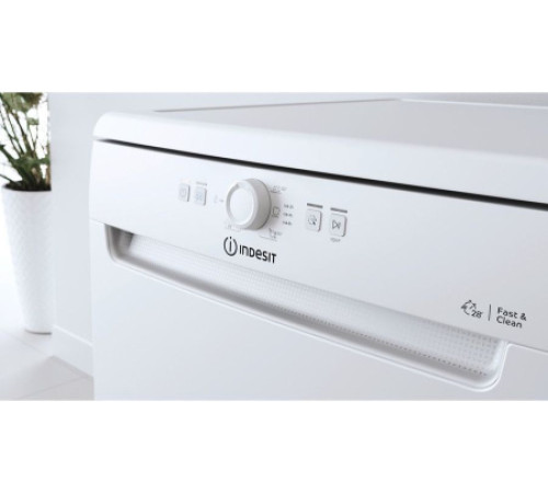 Посудомоечная машина INDESIT DFE 1B19 13