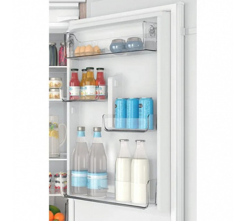 Холодильник INDESIT INC18 T311