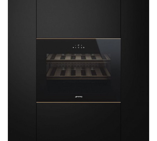 Винный шкаф Smeg CVI618NRS