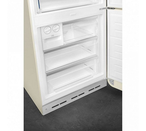 Холодильник SMEG FAB38RCR5