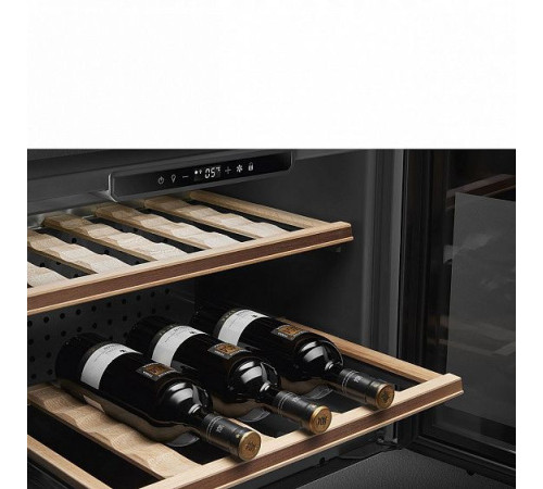 Винный шкаф SMEG CVI121S3