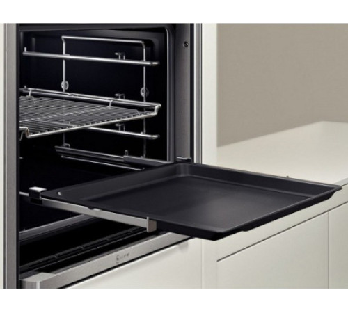 Духовой шкаф BOSCH hsg656rs1