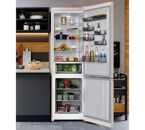 Холодильник HOTPOINT-ARISTON HT 6200 AB