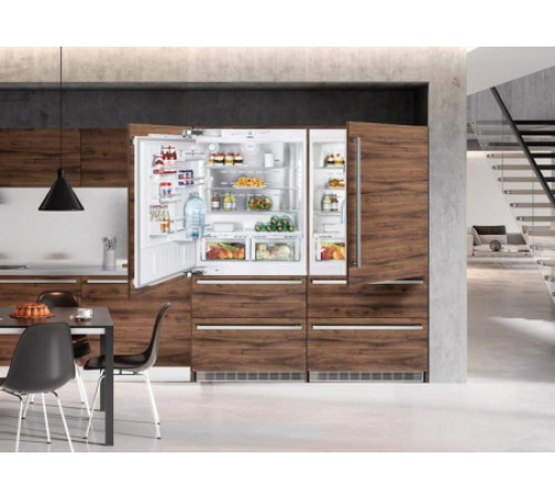 Холодильник LIEBHERR SBS96E3