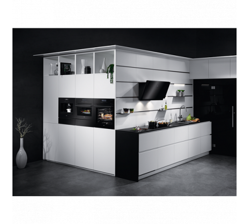 Кофемашина встраиваемая AEG KKE884500B