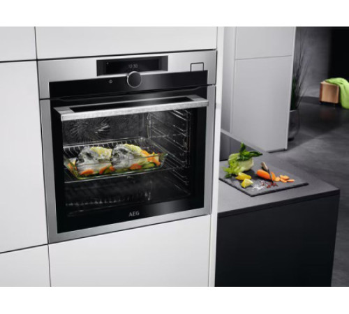 Духовой шкаф AEG BSE988330M