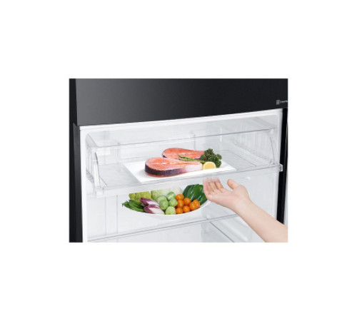 Холодильник LG GN-C702SGBM черный