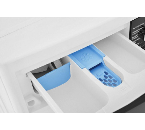 Холодильник LIEBHERR IKB 3560-22 001