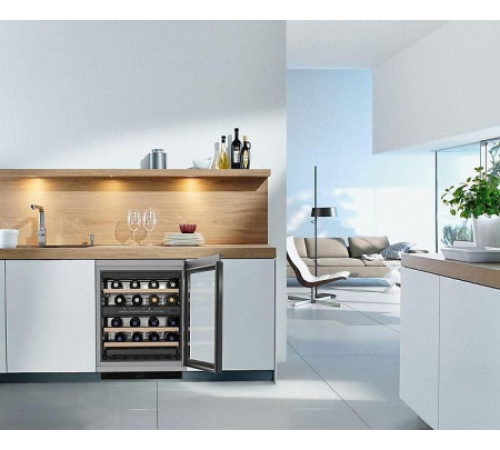 Винный шкаф SMEG CVI121N3