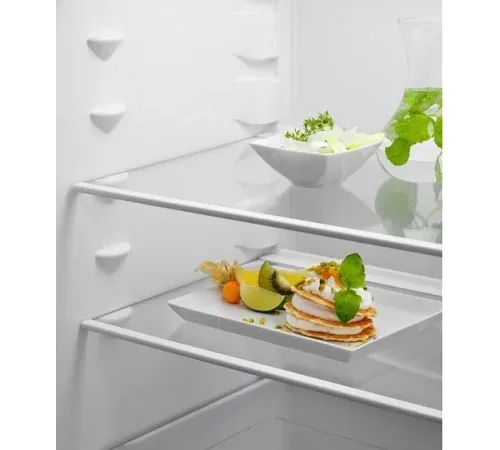 Холодильник ELECTROLUX ERD6DE18S4
